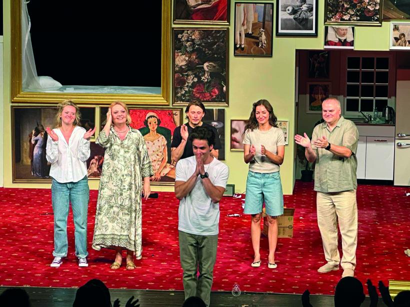 „Antiportret de familie”, o comedie contemporană despre natura umană