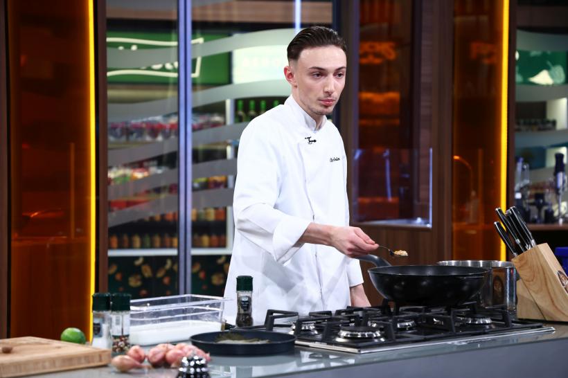 La doar 20 de ani, Oleg Dobrin vine cu mari speranțe la Chefi la cuțite: „Am gătit pentru președinți de stat. Sunt de 4 ani în domeniu, dar bucătăria e totul pentru mine” 18996362