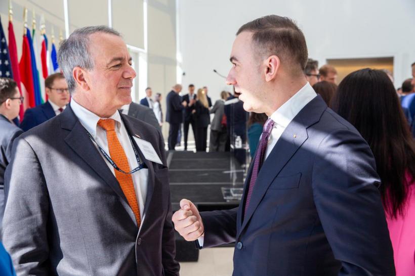 Ministrul Energiei, Bogdan Ivan, la Washington: Finalizarea Coridorului Vertical de gaze va aduce beneficii de sute de milioane de euro anual companiilor românești 18996473