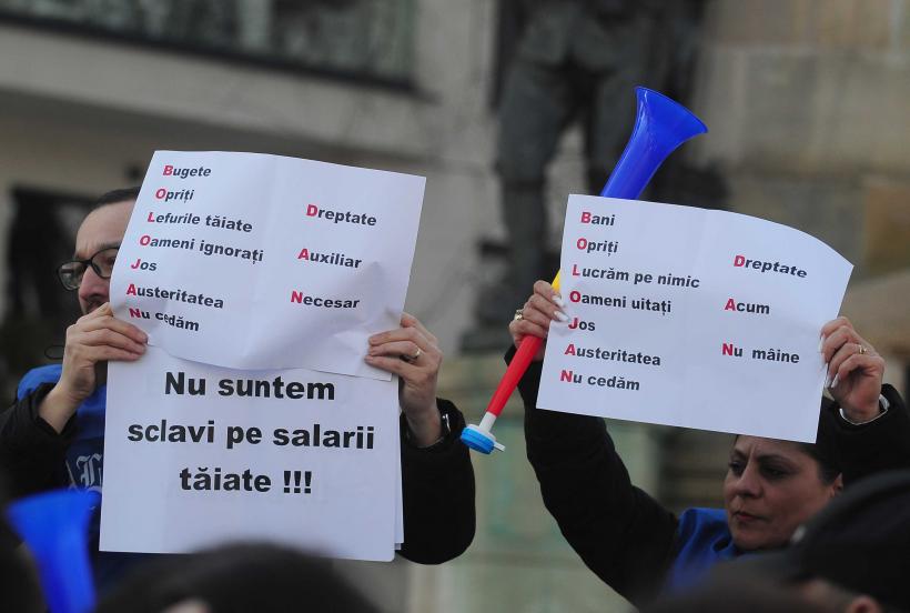 Sindicalişti din educaţie şi studenţi protestează în faţa Palatului Cotroceni 18996423