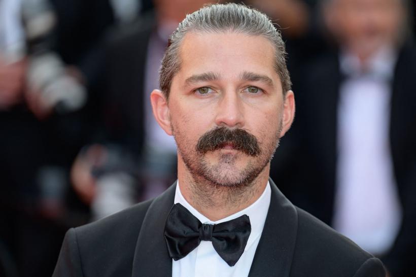 Actorul Shia LaBeouf a folosit insulte homofobe în timp ce agresa clienții unui bar din New Orleans