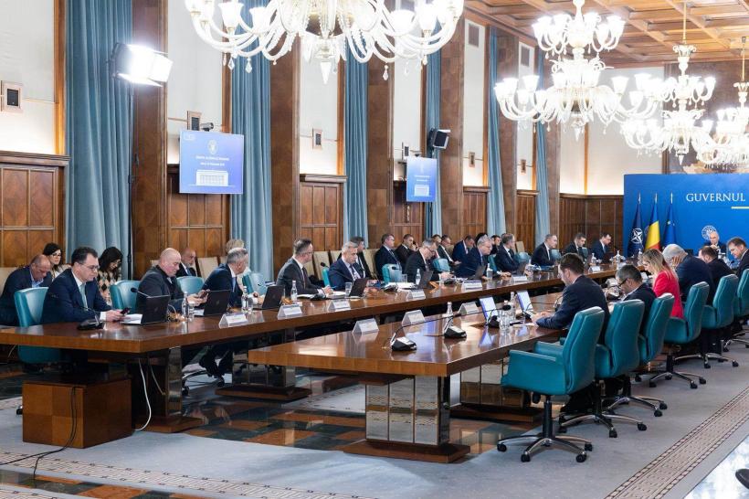 Plângerea penală împotriva premierului pentru emiterea ordonanței austerității nu poate fi anchetată de procurori