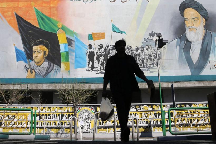 40 de zile de doliu public în Iran. Cine conduce țara după moartea lui Khamenei?