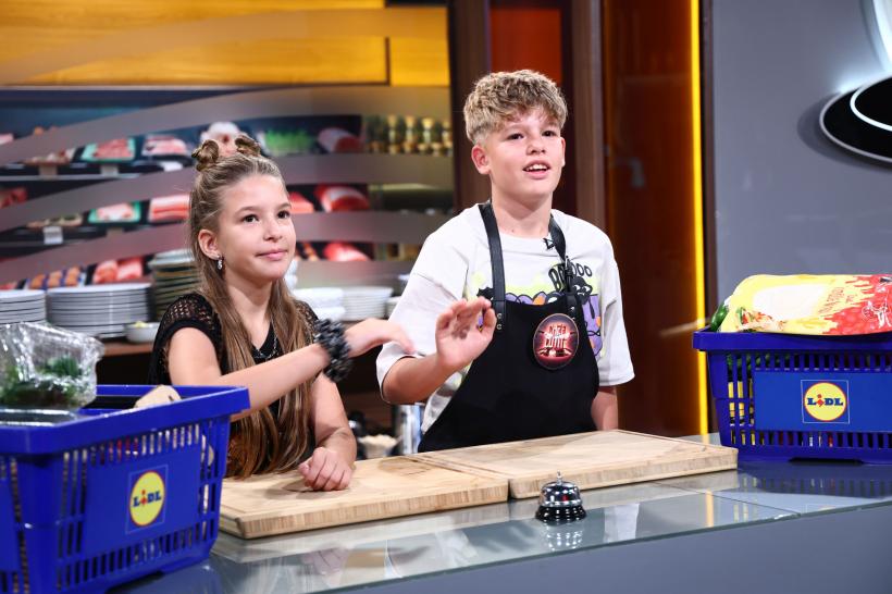 Diseară, de la 20:30, la Antena 1 urmează premiera sezonului 17 Chefi la cuțite. Jurații gătesc în casă nouă, iar Raluca Bădulescu vine la degustarea primei amulete 18997100