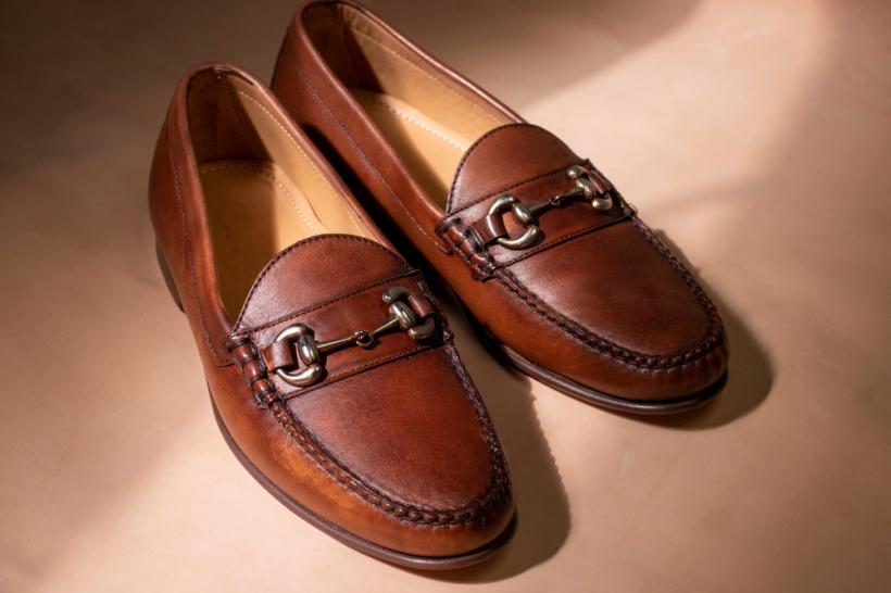 10 culori de mocasini care se poartă în acest sezon