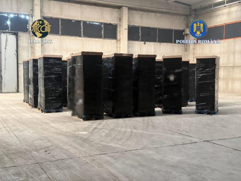Fabrică ilegală de țigări, descoperită în funcțiune la periferia Timișoarei. Tone de tutun 18997462
