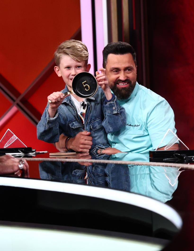 Ediția de ieri Chefi la cuțite, lider de audiență. Chef Orlando Zaharia, învingător aseară în lupta pentru amuletă 18997720