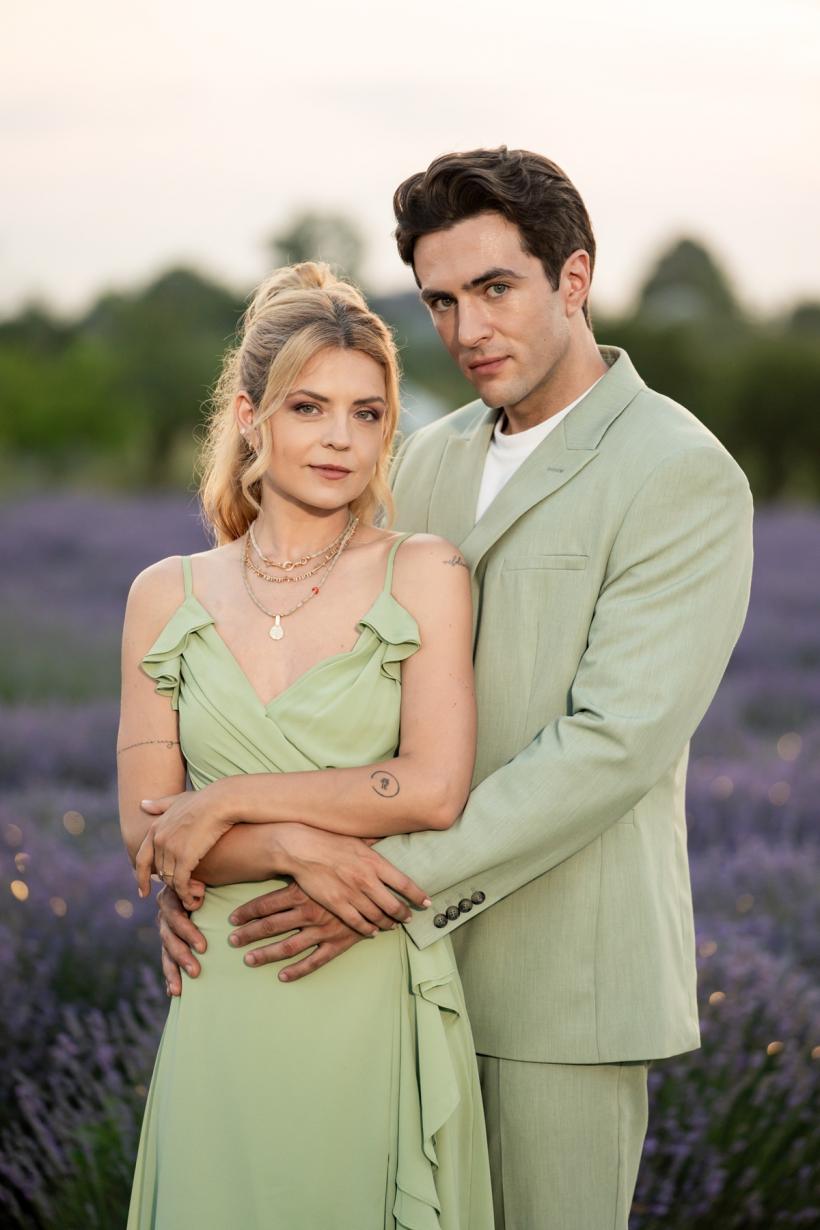 Serialul Iubire cu parfum de lavandă lansează spin-off-ul Destine cu parfum de lavandă, din 16 aprilie, în fiecare joi, de la 20.30, la Antena 1 18997644