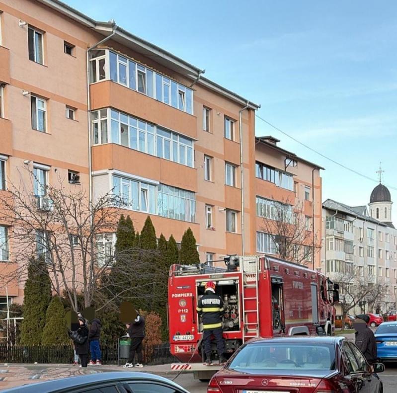 Incendiu mortal într-un apartament din Piatra-Neamț: o femeie de 77 de ani a decedat