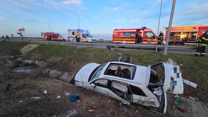 Accident pe centura municipiului Satu Mare. O persoană a murit şi alte cinci persoane au fost spitalizate 18998068