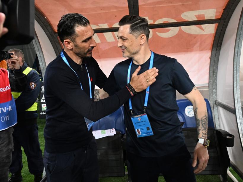 FCSB - locul unde antrenorii vin, visează și pleacă. De tactică se ocupă patronul 18998014