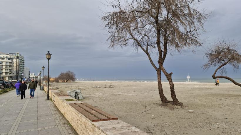 Hotelierii acuză autoritățile că susțin sistemul de șpăgi, la deschiderea litoralului 18998025