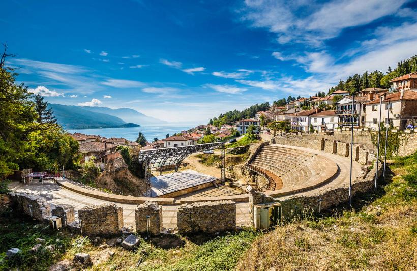 Interviu cu scriitoarea bulgară (cu rădăcini macedonene) Kapka Kassabova: „Suferința bântuie România și Bulgaria ca o fantomă!” 18998000