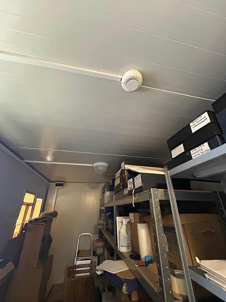 Obiecte de patrimoniu, păstrate în containere de 4 ani la Muzeul Enescu