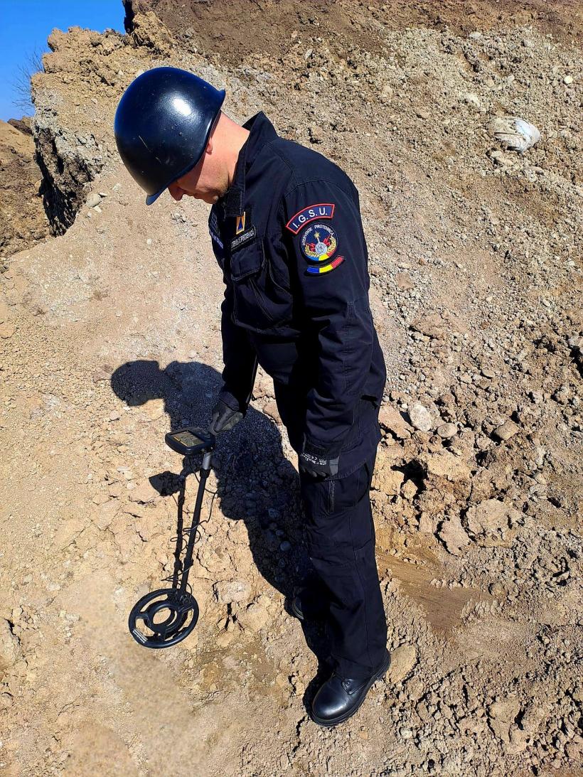 Alertă în Giurgiu după descoperirea unui proiectil exploziv în zona lucrărilor la centura ocolitoare 18998157