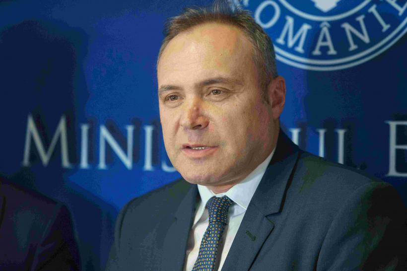 Modelul de dezvoltare bazat pe consum se clatină, dar petrolul scump umple vistieria statului 18998223