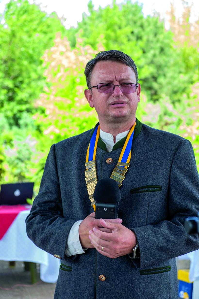 Pădurarii s-au organizat în echipă de paparazzi și au strâns dovezi despre viitorul director al Romsilva 18998375