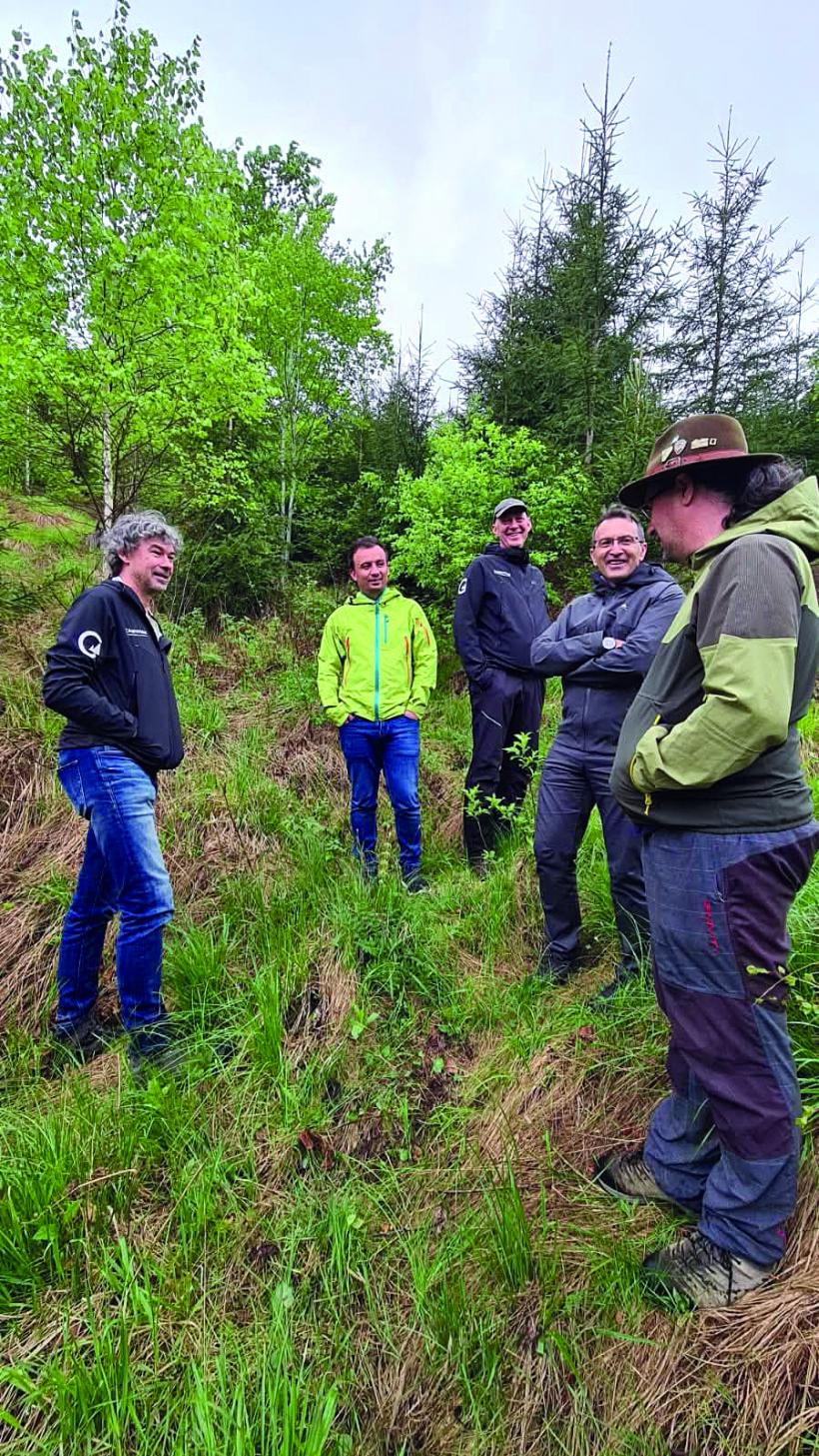 Pădurarii s-au organizat în echipă de paparazzi și au strâns dovezi despre viitorul director al Romsilva 18998377