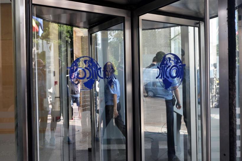 DIICOT participă la destructurarea unei rețele globale de criminalitate informatică: 369.000 de routere compromise și servere dezactivate în 7 țări