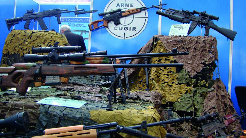 Cum servesc patria piloșii din Armament: cu 15.000 de lei pe lună