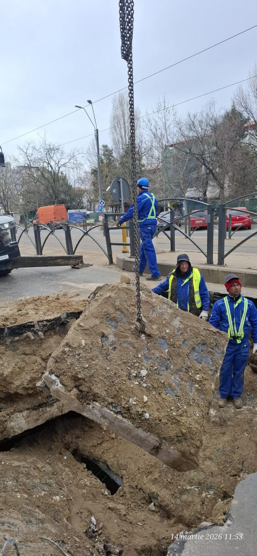 Jale pe Șoseaua Mihai Bravu: Zece plăci de beton afectate. Restricţiile de circulaţie rămân în vigoare pe termen nelimitat