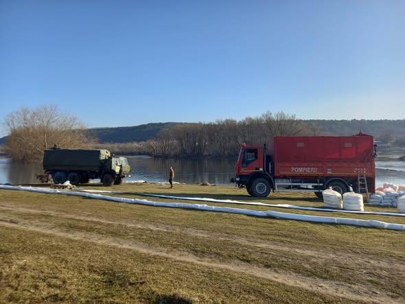 Solidaritate peste Prut: România trimite întăriri pe Nistru pentru a opri dezastrul ecologic 18998953