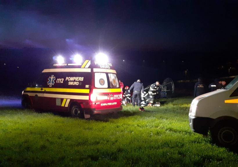 O parapantă s-a prăbușit în Bihor. Pilotul și o fată de 19 ani au murit 18999084