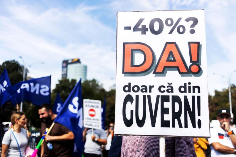 De la «străinii ne fură» la «sepuku economic»: cât de aproape este România de o criză cu FMI la ușă