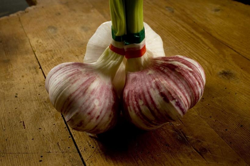 Adevărul despre usturoiul încolțit: Cum afectează preparatele culinare?