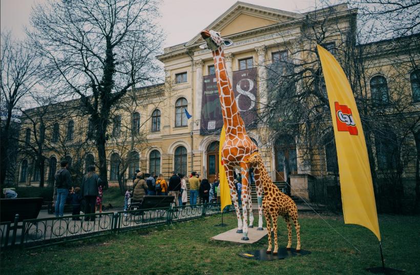 Girafa de la Antipa și LEGO îi învață pe copii să iubească animalele 18999541