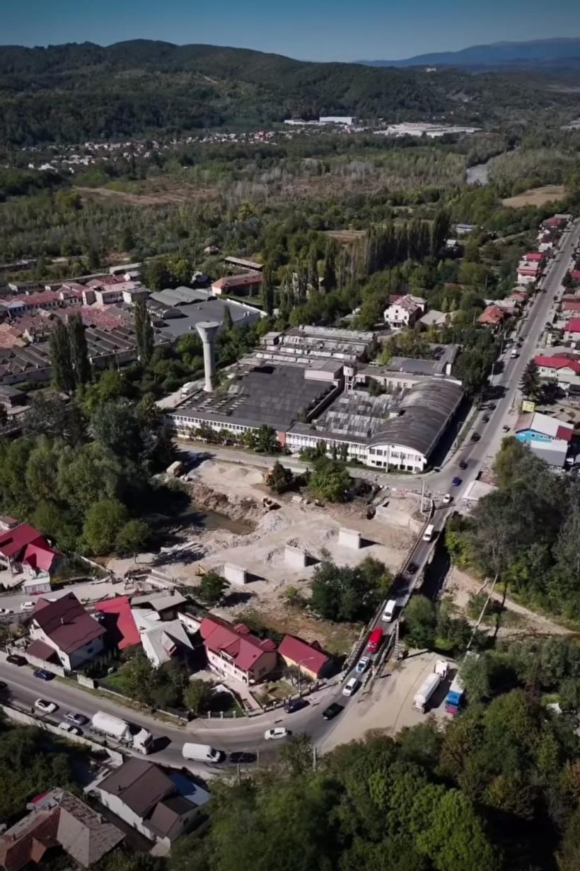 Secretul podului de la Pucioasa care nu se mai termină: se așteaptă uscarea betonului turnat 18999545