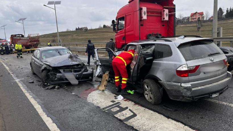 Accidente cu mai multe mașini. Intervenții de urgență în Suceava și Giurgiu 