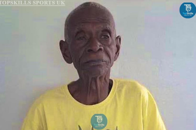 Are 118 ani și încă fumează și bea cafea: secretul celui mai bătrân om din lume