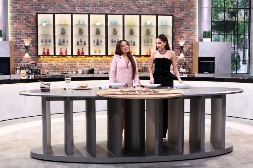 Chefi la cuțite, lider de audiență. Chef Sautner, din nou victorios, aseară! Jurații trebuie să gătească diseară cea mai bună ciorbă, pentru a treia bombă a sezonului 19000513