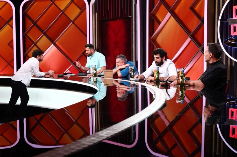 Chefi la cuțite, lider de audiență. Chef Sautner, din nou victorios, aseară! Jurații trebuie să gătească diseară cea mai bună ciorbă, pentru a treia bombă a sezonului