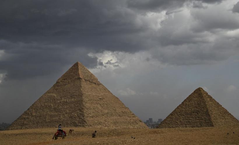 Misterul piramidelor: De ce se crede că ar fi fost construite de extratereștri?