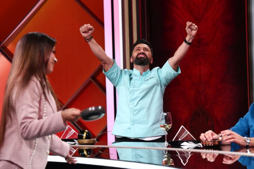 Chefi la cuțite, lider de audiență cu ediția de ieri. Chef Orlando a câștigat aseară bomba cu mai multe amulete 19000786