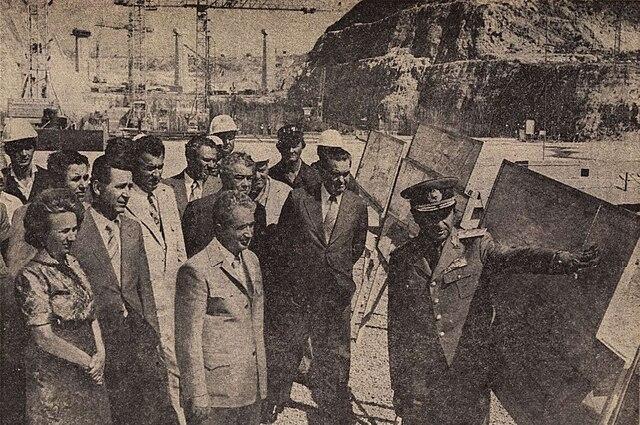 „Magistrala albastră”: între vis imperial, infrastructură capitalistă și mitologie socialistă 19000556