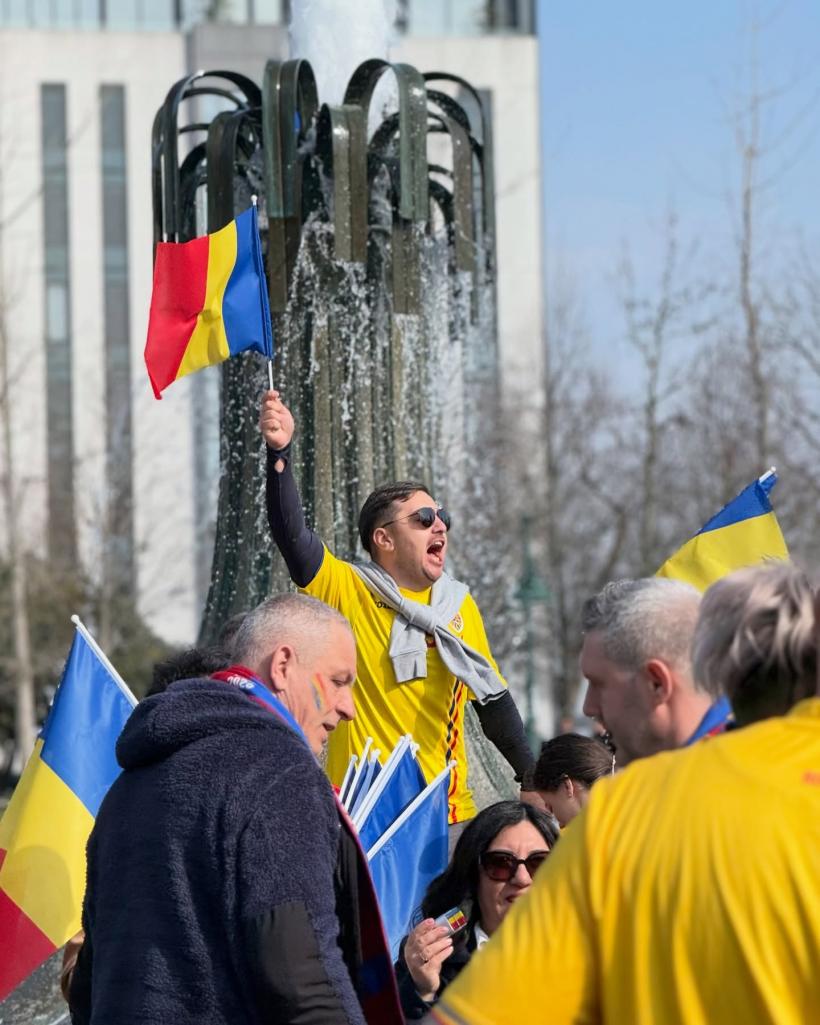 Românii au făcut spectacol la Istanbul! 3.000 de suporteri au cucerit Piața Taksim înainte de Turcia – România 19000834