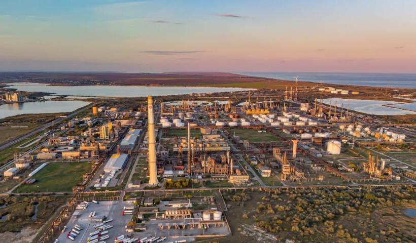 Veste importantă pentru piața carburanților: Rafinăriile Petromidia și Vega își reiau activitatea