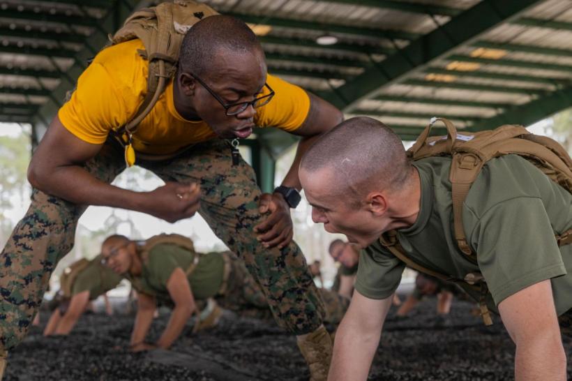 Urmează un atac terestru în Iran? 3.500 de pușcași marini au ajuns în Orientul Mijlociu