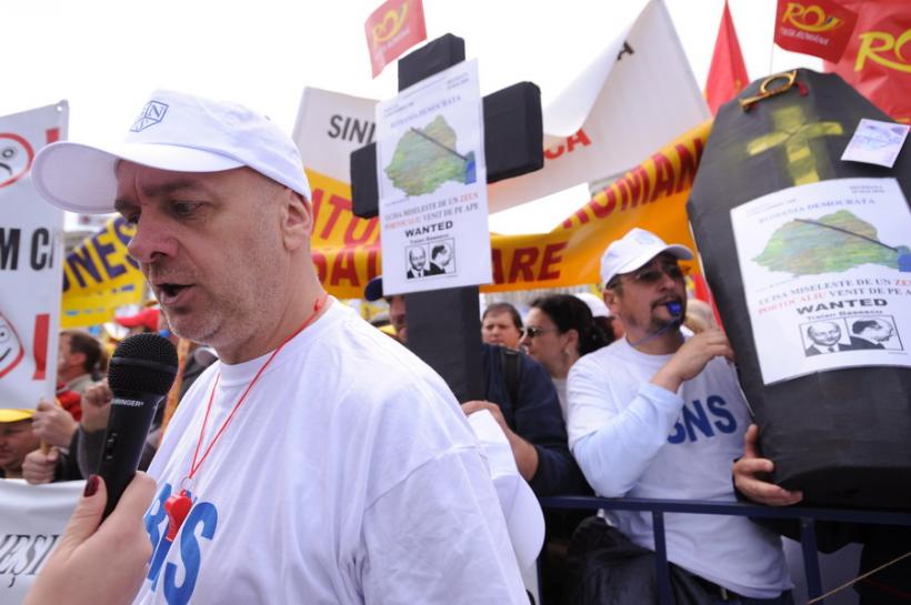 Scandal pe OUG-ul carburanților: BNS acuză Guvernul că „protejează specula, nu populația”