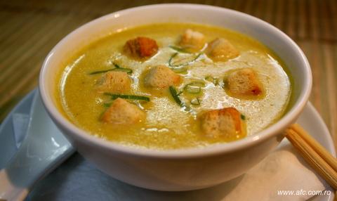 Rețete de post. Cum să prepari supă cremă de rădăcinoase