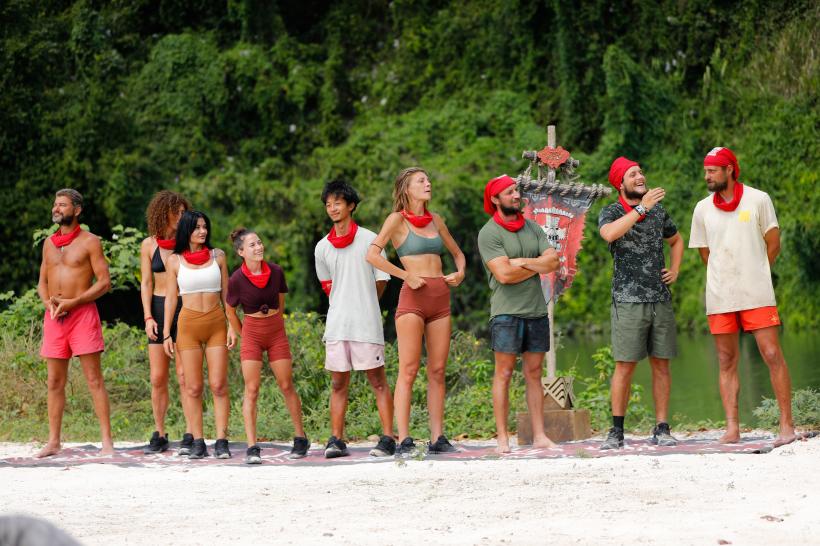 Cea de-a șasea victorie consecutivă a Faimoșilor în jocul pentru Imunitate a avut loc într-o ediție lider absolut de audiență! Diseară, un nou Războinic va părăsi Survivor 19001111