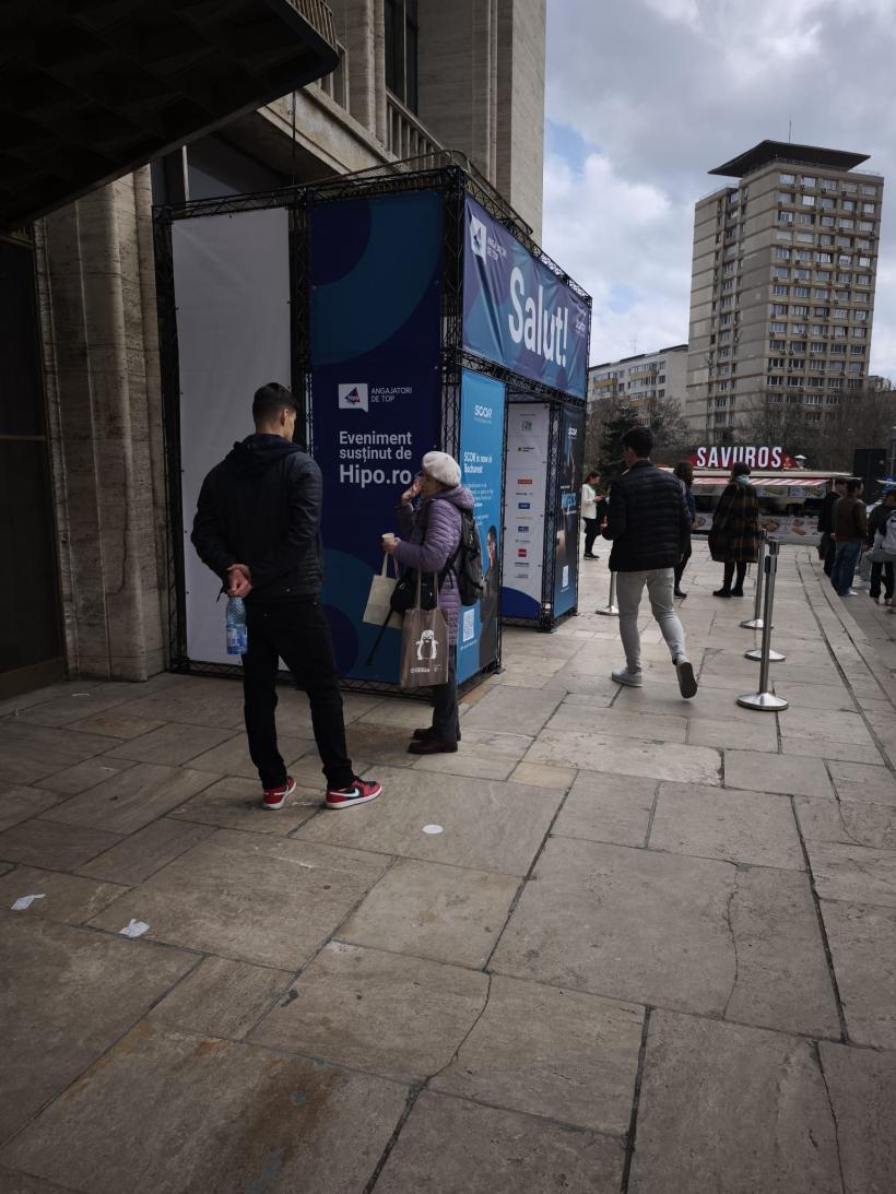 REPORTAJ: Ciocnirea „generației ’70” cu corporatiștii: „Care ești, bă, hașier?” E oficial: au dispărut zidarii 19001163