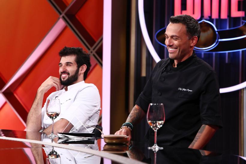 Chef Ștefan Popescu a câștigat ieri amuleta, după o jurizare făcută de Chef Florin Ivan, într-o ediție Chefi la cuțite care s-a impus ca lider detașat de audiență 19001450