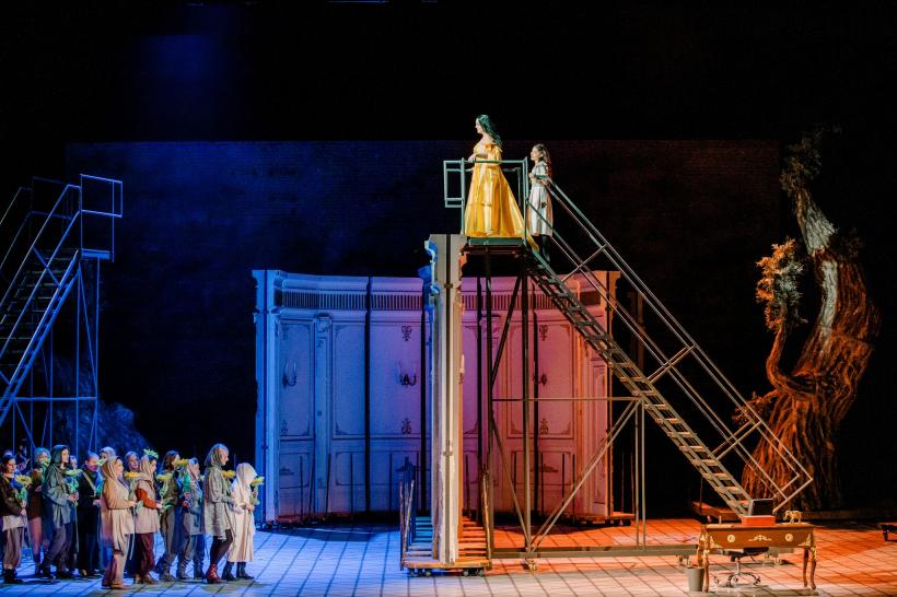 Titluri de succes deschid luna aprilie pe scena ONB: „Bărbierul din Sevilla”, „Callas-Oana Pellea”, „Lacul lebedelor”, „Lohengrin” și „Nunta lui Figaro”