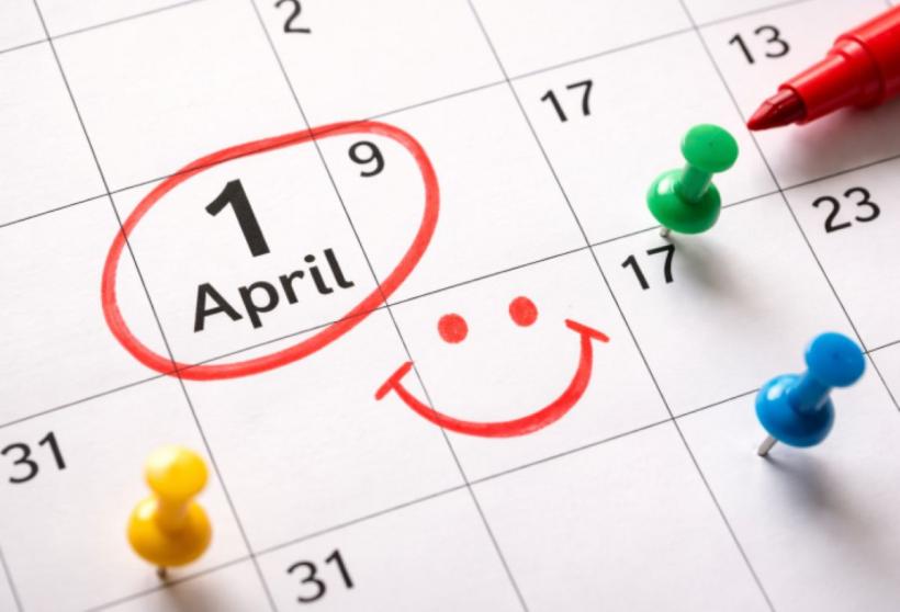De la farse medievale la păcăleli pe internet, de 1 aprilie: povestea Zilei păcălelilor