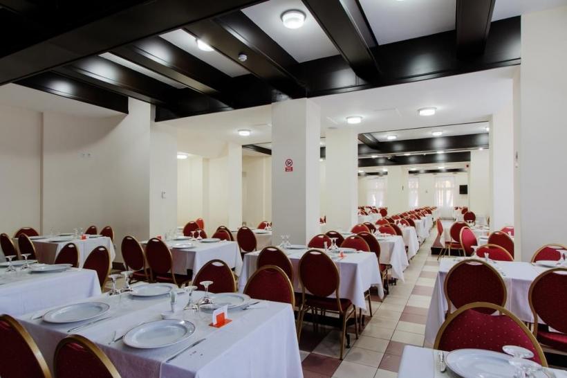 Statul își sabotează propriile hoteluri din rețeaua Casei Naționale de Pensii 19001473