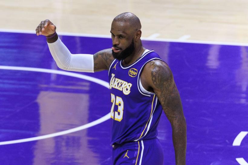 LeBron James îl depășește pe Kareem Abdul-Jabbar și scrie istorie în NBA, la 41 de ani